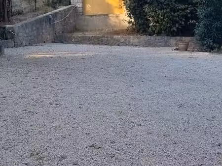 location emplacement vide