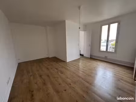 studio 1 pièce 33 m²