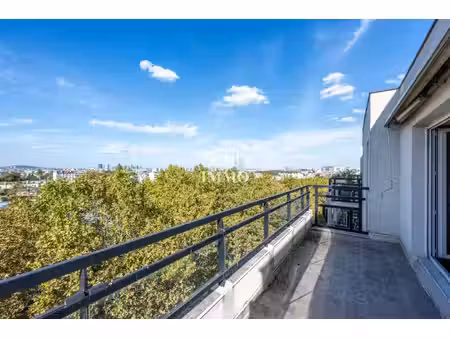 vanves 4 pièces traversant avec balcon  terrasse  cave et