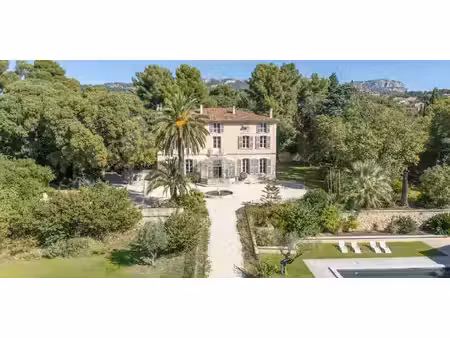 propriété avec piscine ollioules (83)