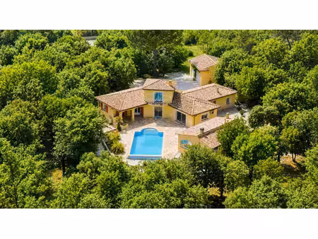 villa de luxe à vendre à méounes-lès-montrieux