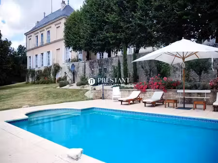 vente demeure d'exception piscine à poitiers (86000) : à vendre piscine / 721m² poitiers