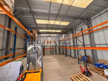 bâtiment indépendant 550 m² à louer – vert-saint-denis