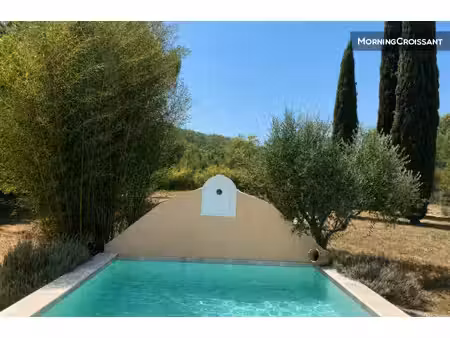 maison avec piscine en campagne