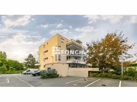 loue - appartement 3 pièces de 58 63 m² avec terrasse de 11 m² et parking sécurisé – dpe c