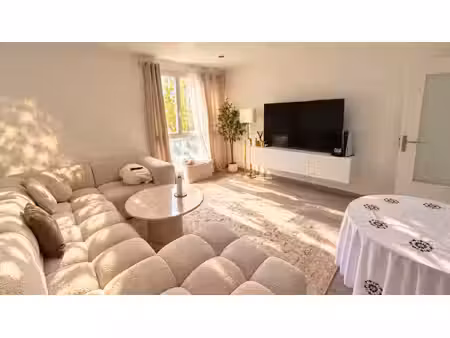 appartement  trois-pièces  rénové