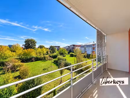 à vendre à olivet (45160) – appartement type 3 de 62 89 m² avec loggia et deux places de p