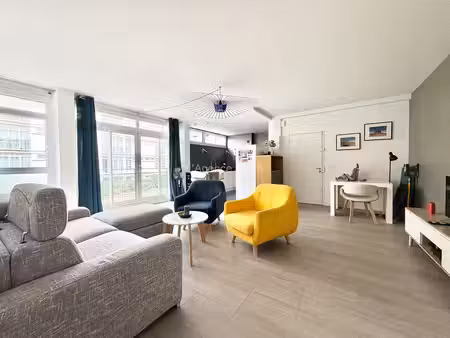 village saint charles / bel appartement de 2 pieces / tres lumineux / parfait etat / cave 