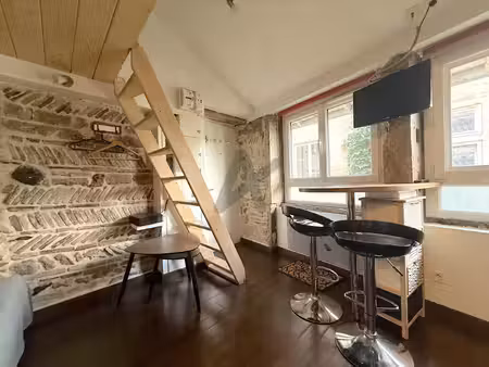 studio rénové - proximité place sathonay