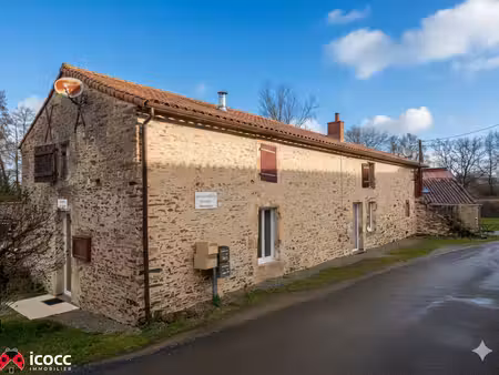 longère rénovée avec chambre d'hôtes et gites