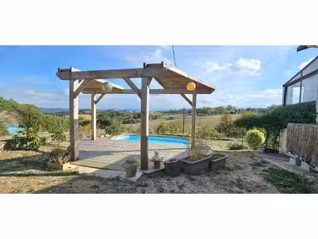 maison rénovée 5 pièces. avec vue pyrénées et piscine