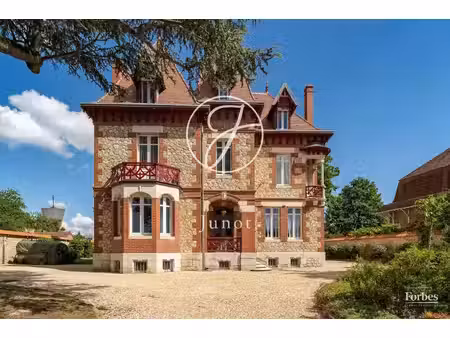vente maison piscine à sancoins (18600) : à vendre piscine / 459m² sancoins