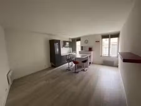 location appartement 2 pièces à nantes centre ville (44000) : à louer 2 pièces / 50m² nant
