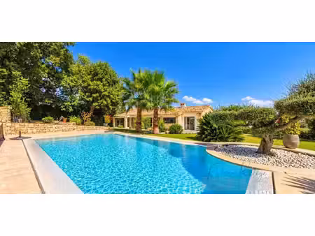 maison avec piscine et jardin valbonne (06)