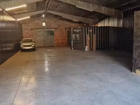 entrepôt de 240 m² à louer à soignies
