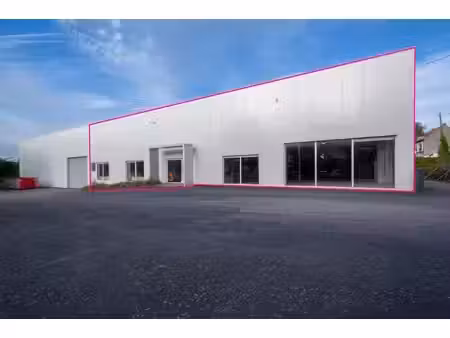 veelzijdig handelspand te huur van 240 m² op toplocatie i...