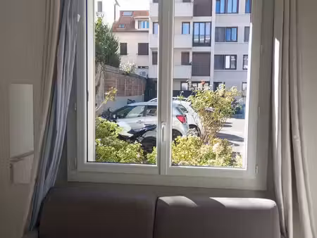 sous-location d'un mois studio à colombes
