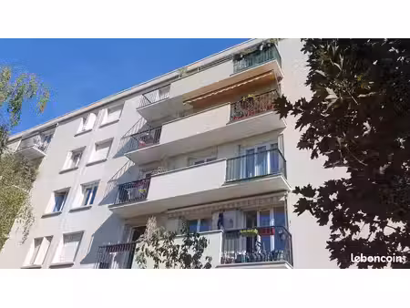 loue appartement 3 pièces 65 m2 saint-maur des fossés