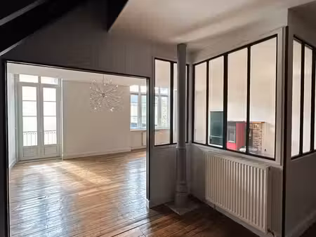 appartement type loft à louer