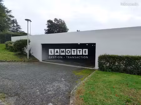 garage/box 15 m² vannes