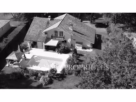 vente maison piscine à saint-sulpice-et-cameyrac (33450) : à vendre piscine / 204m² saint-