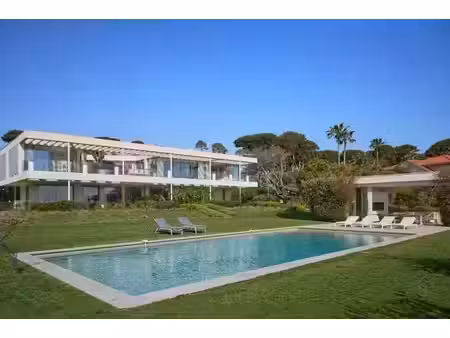 location maison piscine à antibes (06160) : à louer piscine / 499m² antibes