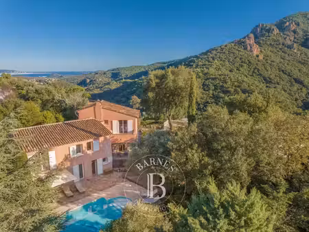 location maison piscine à fréjus (83370) : à louer piscine / 175m² fréjus