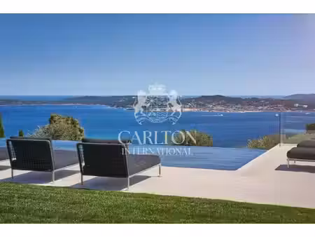 location maison bord de mer à grimaud (83310) : à louer bord de mer / 730m² grimaud