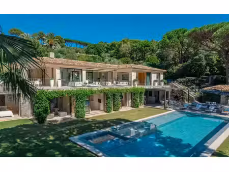 location maison bord de mer à ramatuelle (83350) : à louer bord de mer / 500m² ramatuelle