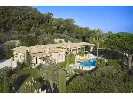 location maison bord de mer à saint-tropez (83990) : à louer bord de mer / 250m² saint-tro