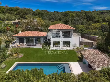 location maison piscine à saint-tropez (83990) : à louer piscine / 220m² saint-tropez