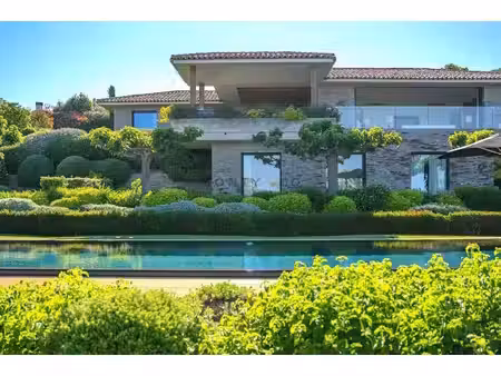 location maison piscine à saint-tropez (83990) : à louer piscine / 700m² saint-tropez