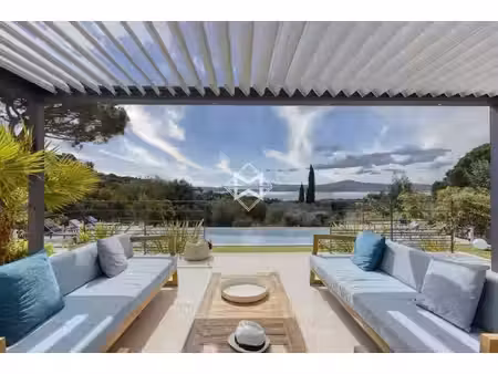 location maison bord de mer à grimaud (83310) : à louer bord de mer / 300m² grimaud