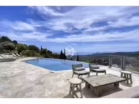 location maison piscine à la croix-valmer (83420) : à louer piscine / 254m² la croix-valme