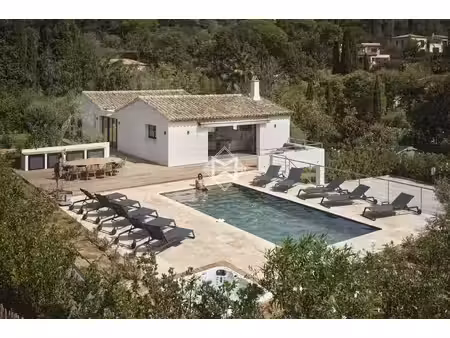 location maison piscine à la croix-valmer (83420) : à louer piscine / 280m² la croix-valme