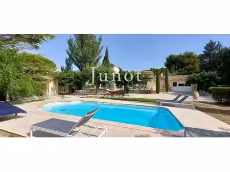 location maison piscine à maussane-les-alpilles (13520) : à louer piscine / 200m² maussane