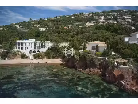location maison piscine à agay (83530) : à louer piscine / 450m² agay