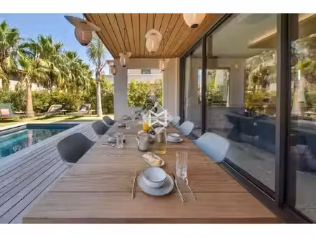 location maison piscine à saint-tropez (83990) : à louer piscine / 290m² saint-tropez