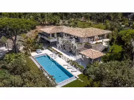location maison piscine à saint-tropez (83990) : à louer piscine / 354m² saint-tropez