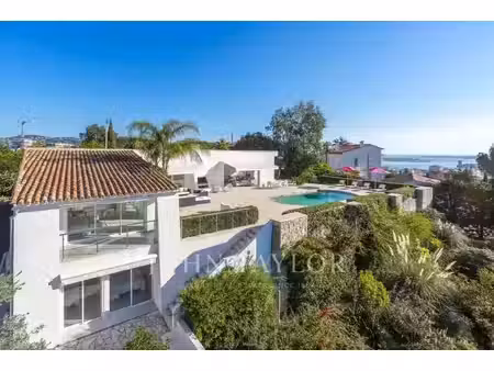 location maison bord de mer à cannes (06150) : à louer bord de mer / 310m² cannes