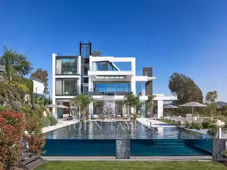 location maison piscine à cannes (06150) : à louer piscine / 1100m² cannes