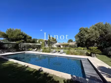 location maison piscine à eygalières (13810) : à louer piscine / 420m² eygalières