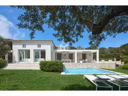 location maison bord de mer à ramatuelle (83350) : à louer bord de mer / 210m² ramatuelle