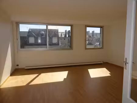 48 rue des carmes - libre le 09/11/2026