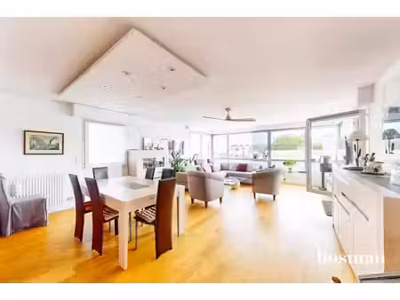 coup de coeur - 5 pièces de 128 m² - très lumineux et calme - terrasse et parkings - allée