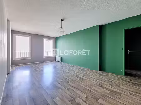 appartement centre-ville elbeuf / t3 -70 m2