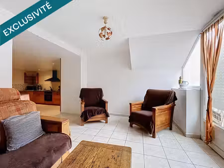 equeurdreville - appartement de 109 m² avec cour privative et stationnement