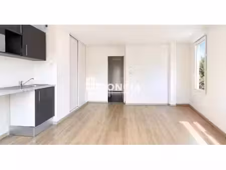 appartement 3 pieces avec 20 m2 de terrasse et parking sous-sol