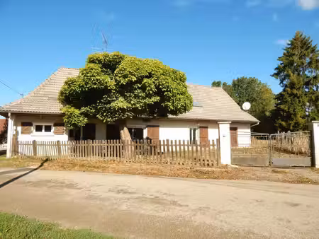 vente : secteur bletterans (39)  à vendre maison rénovée plain-pied 118 m²  3 chambres  ga