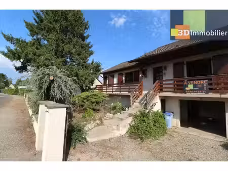 proximité de dole  vends maison de 5 pièces (1981) sur s/sol complet avec terrain clos